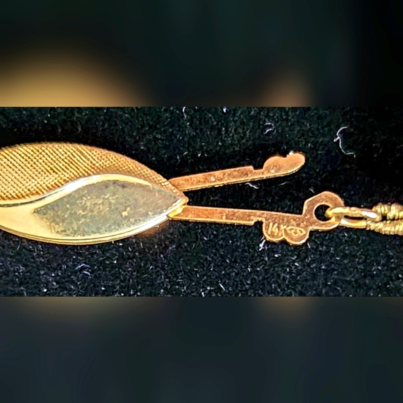 Pearl & 14k Necklace - Picture 3 of 3